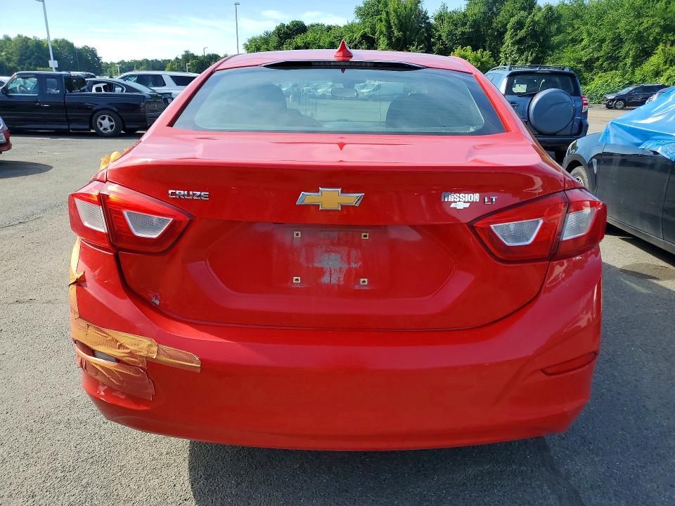 Продажа на аукционе авто 2018 Chevrolet Cruze, vin: 1G1BE5SMXJ7242285, номер лота: 58601346