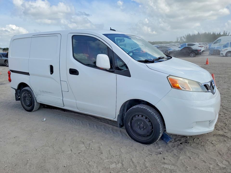 57725556 :رقم المزاد ، 3N6CM0KN1EK697377 vin ، 2014 Nissan Nv200 مزاد بيع