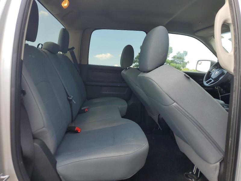 57327686 :رقم المزاد ، 3C6RR6KT6JG143322 vin ، 2018 Ram 1500 مزاد بيع