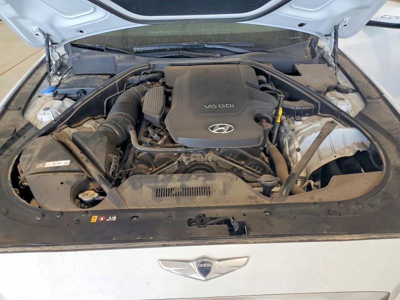 2015 Hyundai Genesis მანქანა იყიდება აუქციონზე, vin: KMHGN4JE5FU090728, აუქციონის ნომერი: 57032566