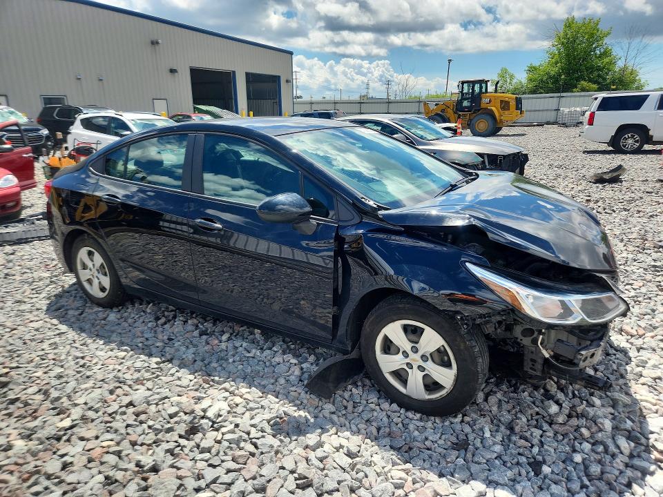 57893576 :رقم المزاد ، 1G1BC5SM6J7232472 vin ، 2018 Chevrolet Cruze مزاد بيع