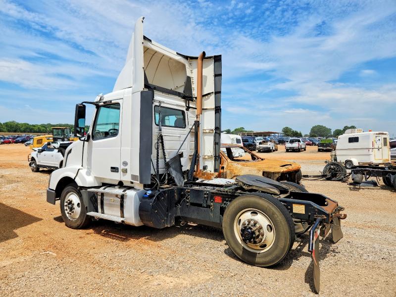 2017 Volvo Vnl მანქანა იყიდება აუქციონზე, vin: 4V4N39TG9HN988098, აუქციონის ნომერი: 53844446