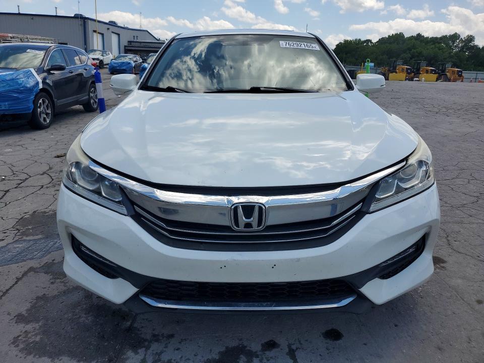 Продажа на аукционе авто 2017 Honda Accord, vin: 1HGCR2F89HA101394, номер лота: 76292165