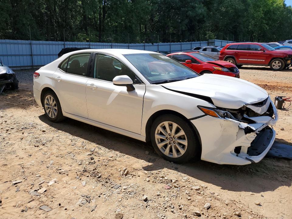 2019 Toyota Camry მანქანა იყიდება აუქციონზე, vin: 4T1B11HK9KU818867, აუქციონის ნომერი: 58392236