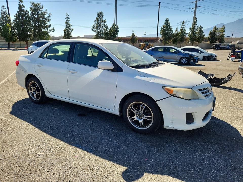 2013 Toyota Corolla მანქანა იყიდება აუქციონზე, vin: JTDBU4EE4DJ118576, აუქციონის ნომერი: 55798326