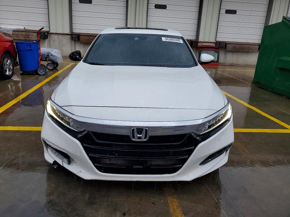 2018 Honda Accord მანქანა იყიდება აუქციონზე, vin: 1HGCV1F61JA111962, აუქციონის ნომერი: 56360366