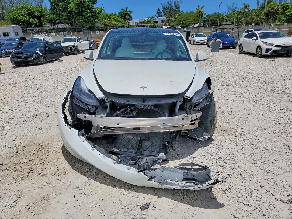 58266356 :رقم المزاد ، 7SAYGDEDXSF267929 vin ، 2025 Tesla Model Y مزاد بيع