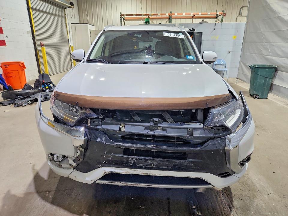 55894106 :رقم المزاد ، JA4J24A59JZ032114 vin ، 2018 Mitsubishi Outlander مزاد بيع