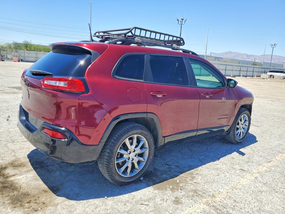58228626 :رقم المزاد ، 1C4PJMCB2JD609567 vin ، 2018 Jeep Cherokee مزاد بيع