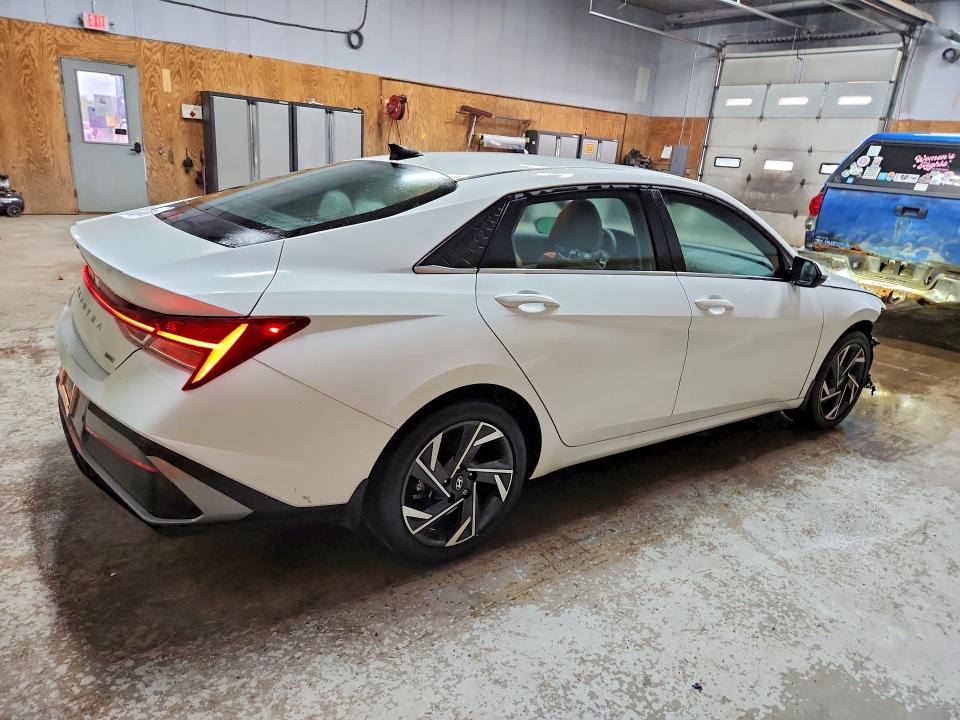 Продажа на аукционе авто 2024 Hyundai Elantra, vin: KMHLN4DJ3RU113029, номер лота: 55540466