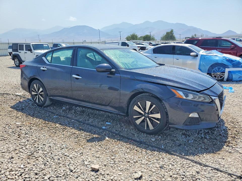 58585396 :رقم المزاد ، 1N4BL4DV8MN394620 vin ، 2021 Nissan Altima مزاد بيع