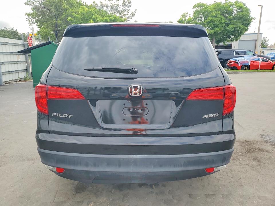 56190926 :رقم المزاد ، 5FNYF6H56HB009366 vin ، 2017 Honda Pilot مزاد بيع