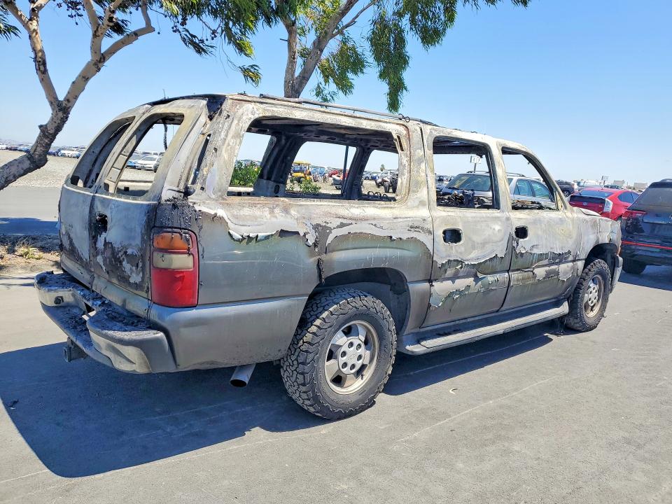 2001 Chevrolet Suburban მანქანა იყიდება აუქციონზე, vin: 3GNFK16T01G205317, აუქციონის ნომერი: 58613636