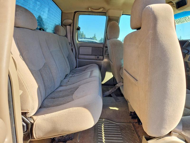 Продажа на аукционе авто 2003 Chevrolet Silverado, vin: 2GCEC19V731322242, номер лота: 57912846