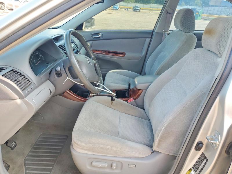 58636046 :رقم المزاد ، 4T1BE32K74U856657 vin ، 2004 Toyota Camry مزاد بيع