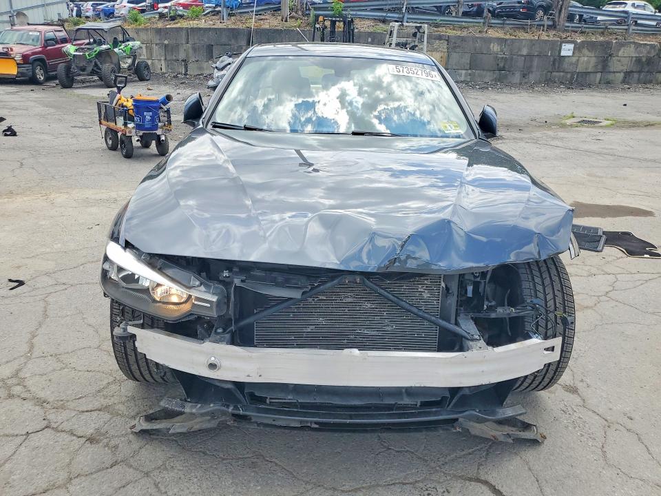 57352796 :رقم المزاد ، WBA3B3C53DF540183 vin ، 2013 Bmw 328 مزاد بيع