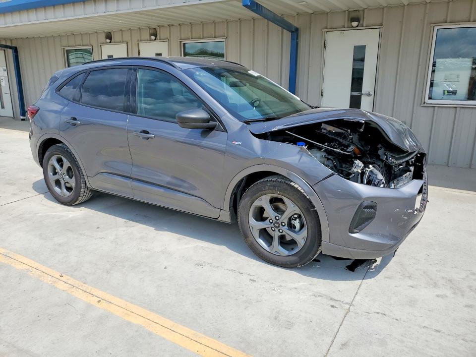 Продажа на аукционе авто 2023 Ford Escape, vin: 1FMCU0MN6PUA53811, номер лота: 58806446