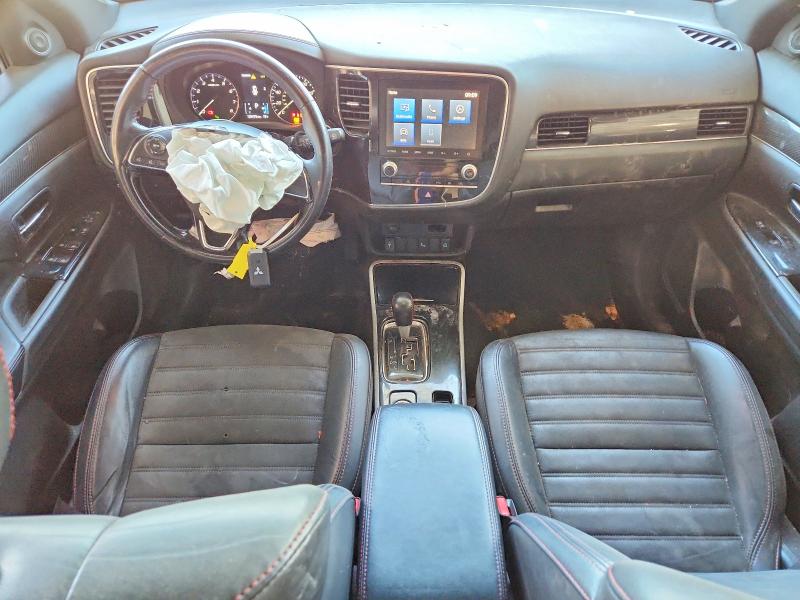 55630276 :رقم المزاد ، JA4AZ3A3XLZ025048 vin ، 2020 Mitsubishi Outlander مزاد بيع
