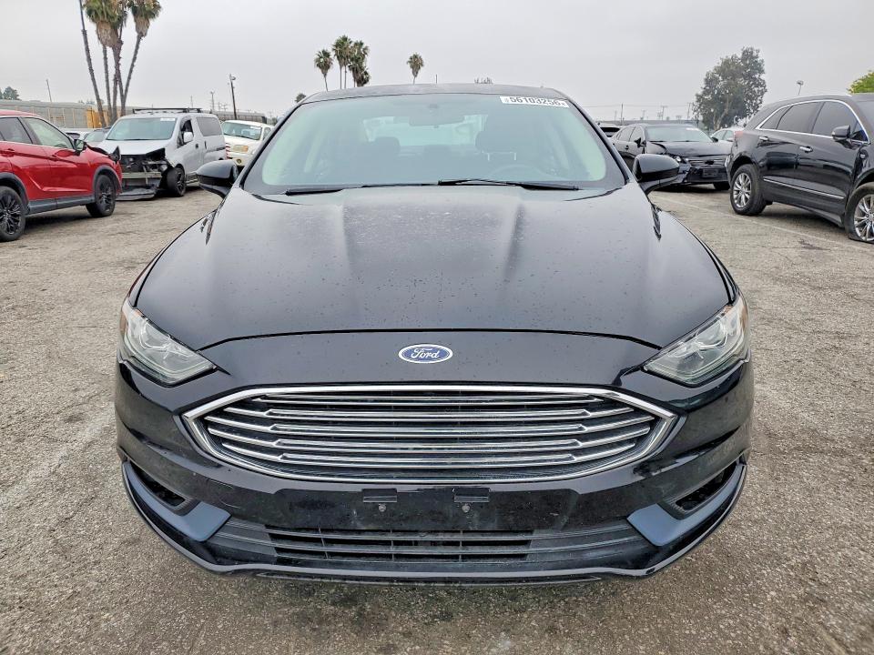 56103256 :رقم المزاد ، 3FA6P0HD7HR293863 vin ، 2017 Ford Fusion مزاد بيع