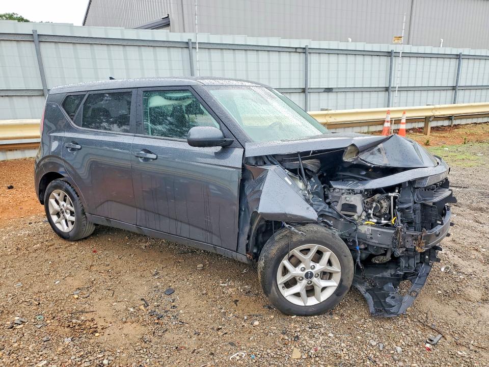 2023 Kia Soul მანქანა იყიდება აუქციონზე, vin: KNDJ23AU5P7882561, აუქციონის ნომერი: 57765986
