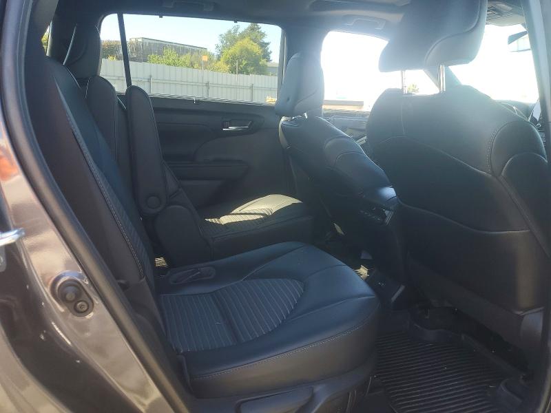 58792756 :رقم المزاد ، 5TDJZRBH4MS086398 vin ، 2021 Toyota Highlander مزاد بيع