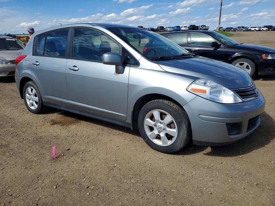 58465736 :رقم المزاد ، 3N1BC1CP4BL477246 vin ، 2011 Nissan Versa مزاد بيع