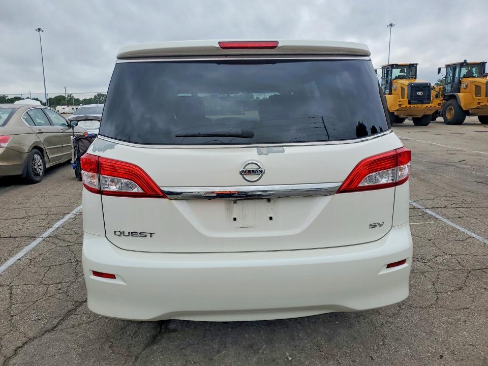 57663686 :رقم المزاد ، JN8AE2KP0F9122748 vin ، 2015 Nissan Quest مزاد بيع