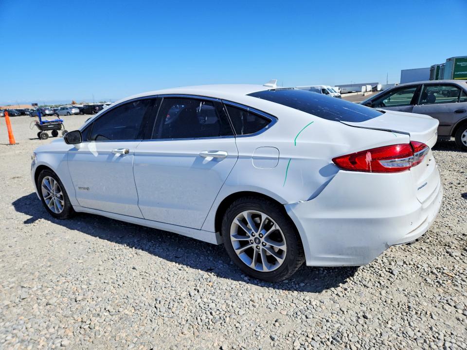 57224126 :رقم المزاد ، 3FA6P0MU0KR272835 vin ، 2019 Ford Fusion مزاد بيع