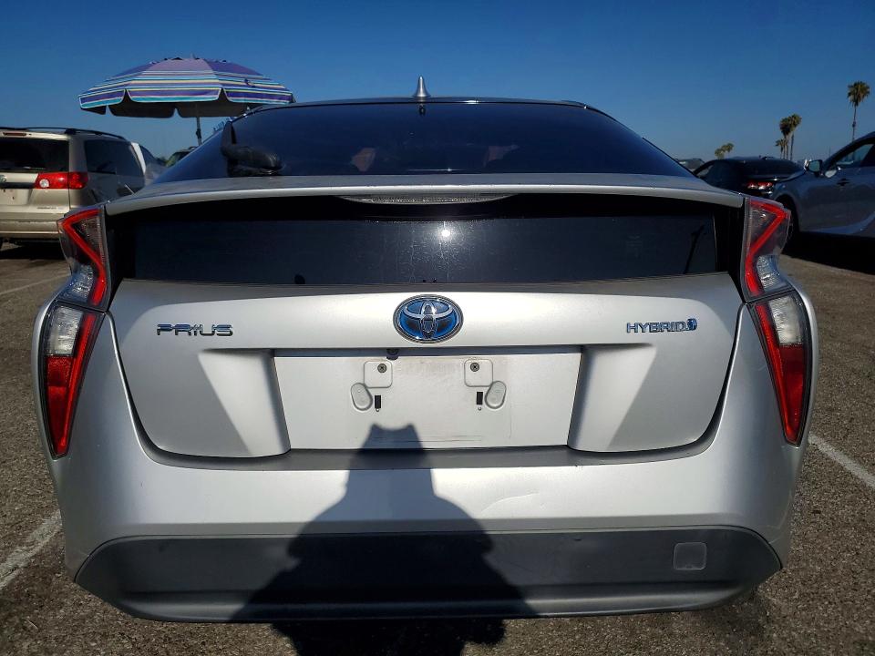 55896796 :رقم المزاد ، JTDKBRFUXH3037990 vin ، 2017 Toyota Prius مزاد بيع