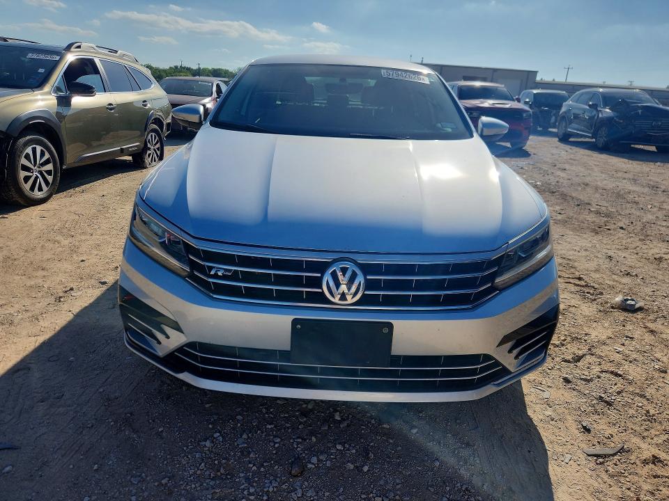 2018 Volkswagen Passat მანქანა იყიდება აუქციონზე, vin: 1VWAA7A37JC015160, აუქციონის ნომერი: 57942626