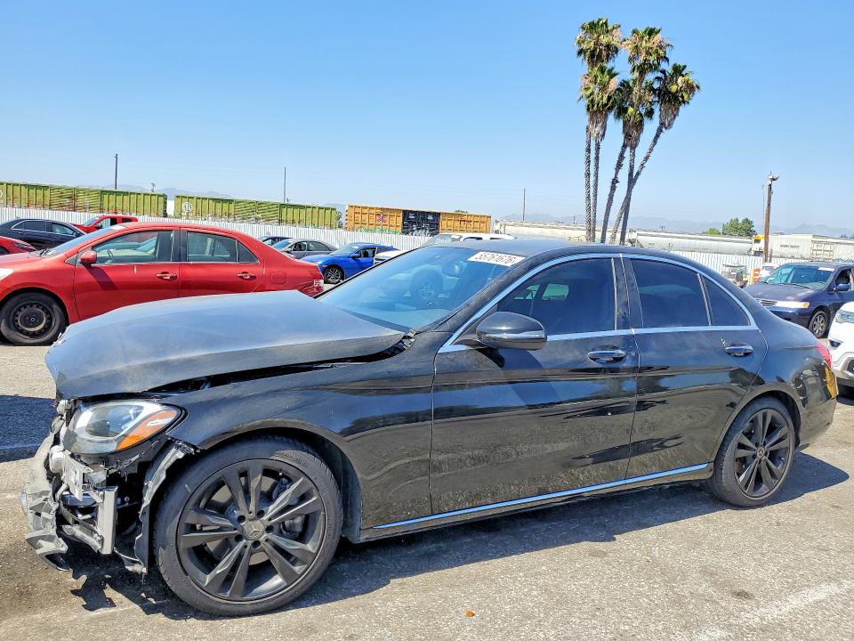 2018 Mercedes-benz C მანქანა იყიდება აუქციონზე, vin: 55SWF4JB1JU253460, აუქციონის ნომერი: 55764676