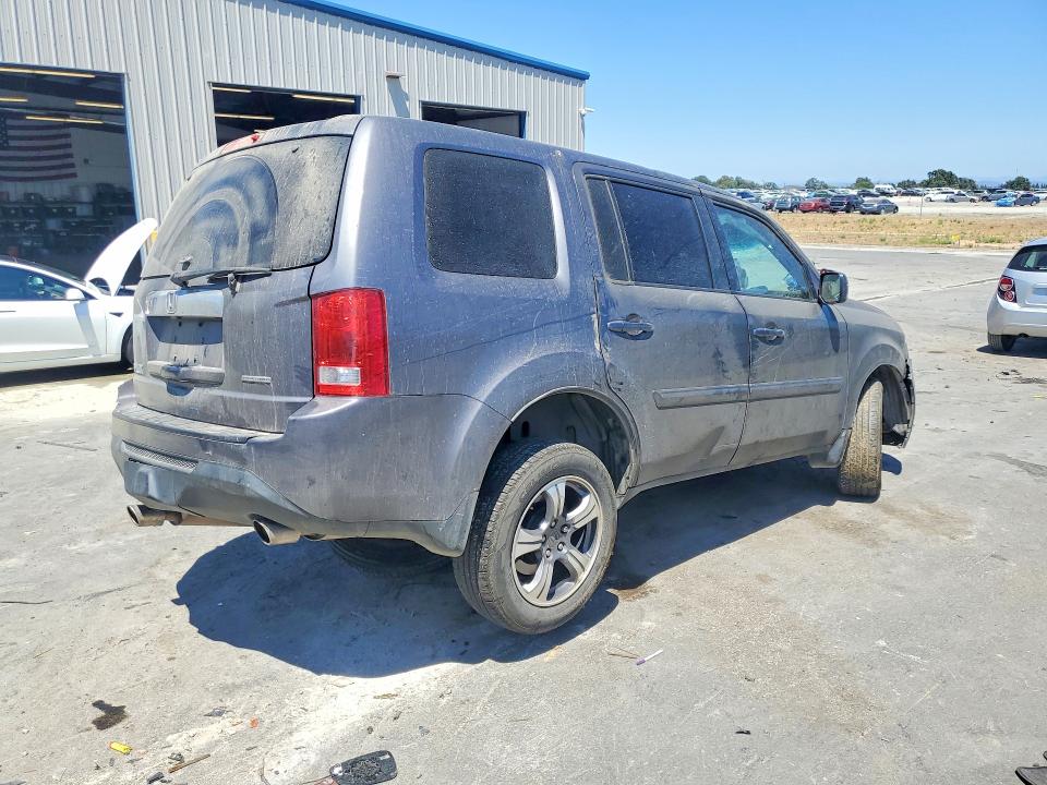 58639666 :رقم المزاد ، 5FNYF3H34FB014219 vin ، 2015 Honda Pilot مزاد بيع