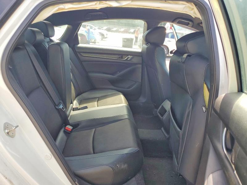 2018 Honda Accord მანქანა იყიდება აუქციონზე, vin: 1HGCV1F37JA260589, აუქციონის ნომერი: 55841076