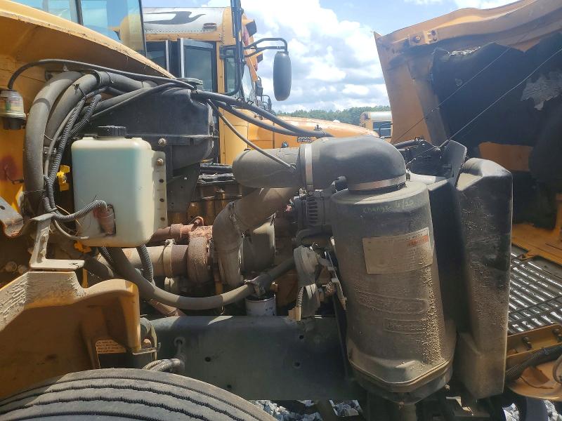 56863016 :رقم المزاد ، 4UZAAXDC55CN36166 vin ، 2005 Freightliner Chassis مزاد بيع