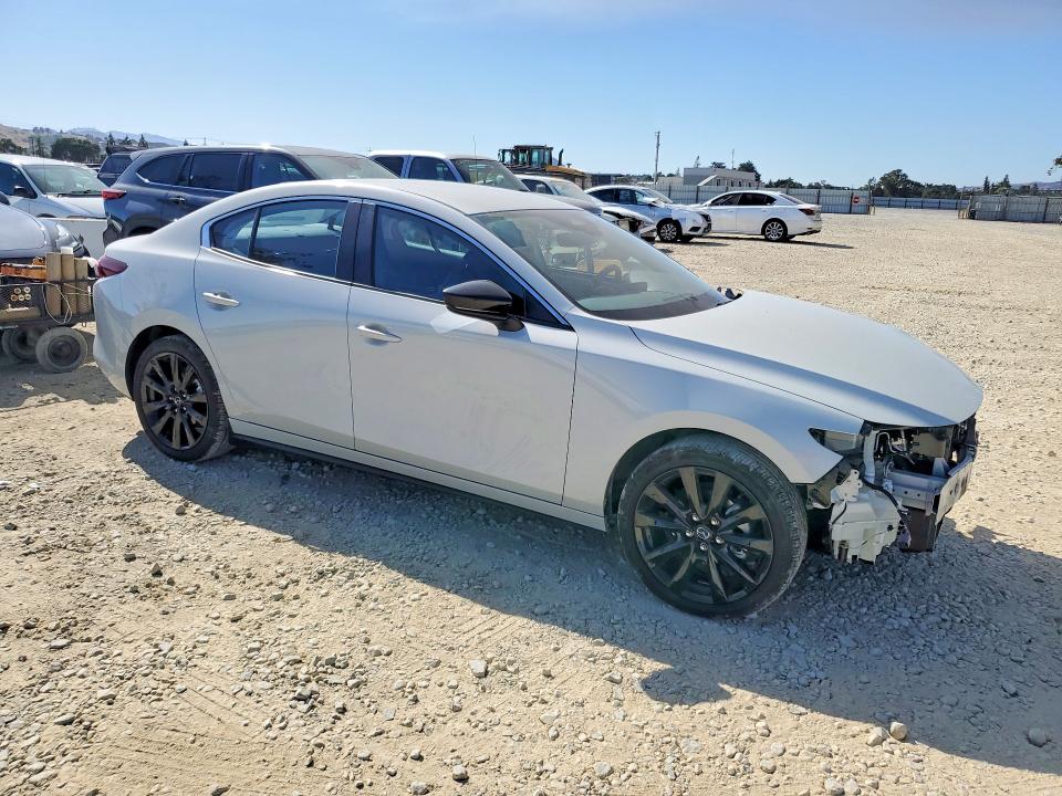 56598956 :رقم المزاد ، JM1BPABM9S1769359 vin ، 2025 Mazda 3 مزاد بيع