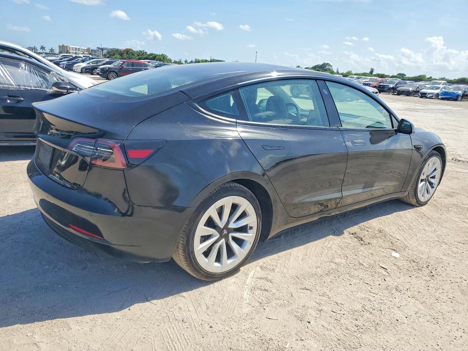 57700406 :رقم المزاد ، 5YJ3E1EA6NF372439 vin ، 2022 Tesla Model 3 مزاد بيع