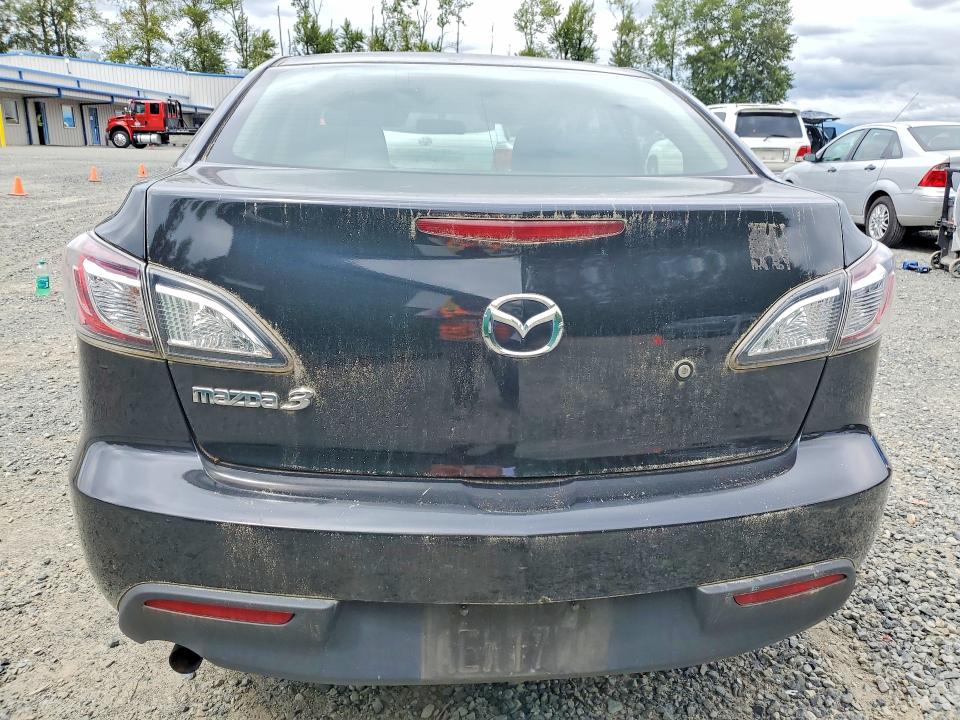 59628476 :رقم المزاد ، JM1BL1UG4B1490145 vin ، 2011 Mazda 3 مزاد بيع