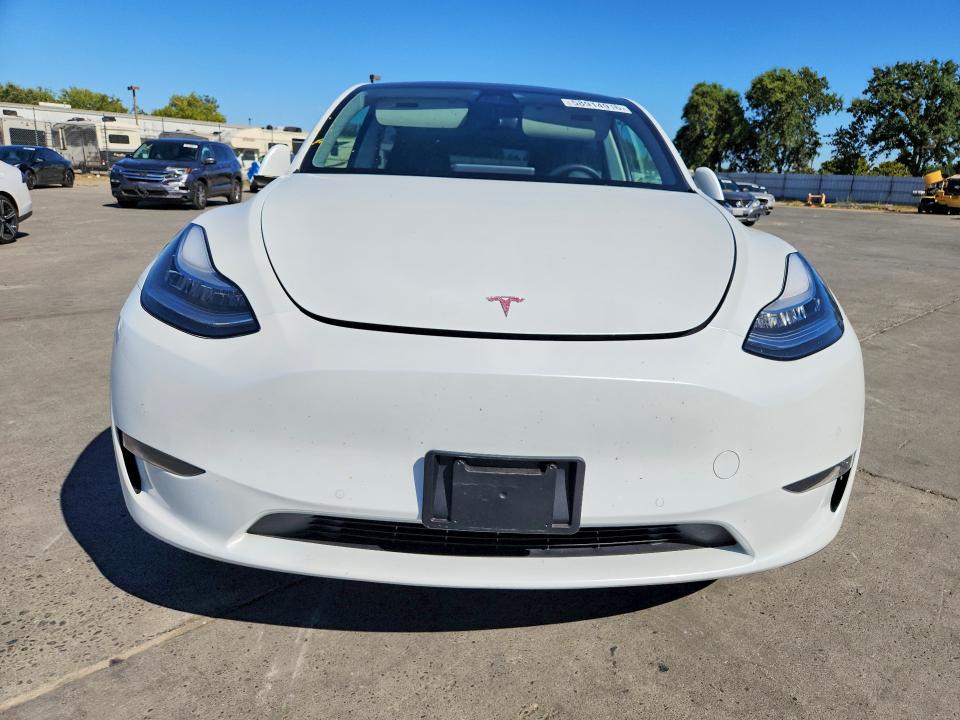 58914916 :رقم المزاد ، 5YJYGDEEXLF009403 vin ، 2020 Tesla Model Y مزاد بيع