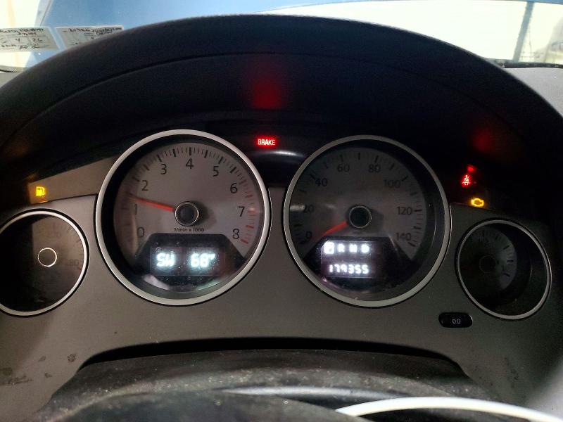 56837706 :رقم المزاد ، 2V4RW3DG2BR738797 vin ، 2011 Volkswagen Routan مزاد بيع