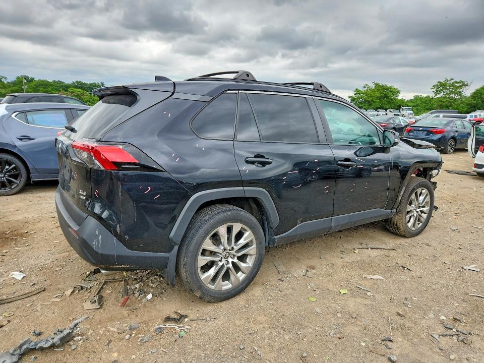 56313056 :رقم المزاد ، 2T3A1RFV3MC185026 vin ، 2021 Toyota Rav4 مزاد بيع