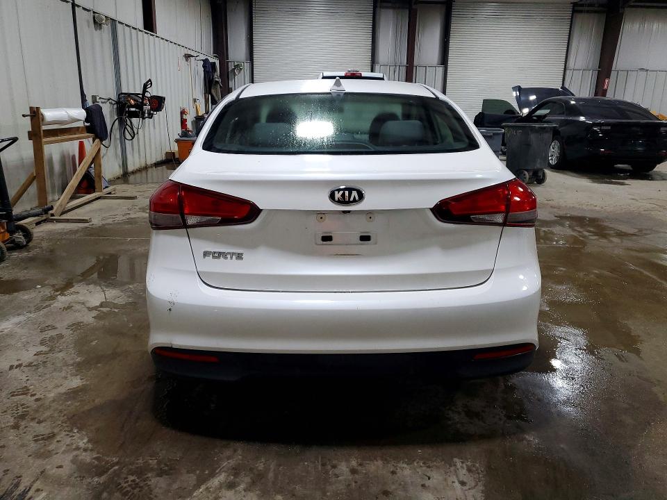 Продажа на аукционе авто 2018 Kia Forte, vin: 3KPFL4A72JE268500, номер лота: 58985736