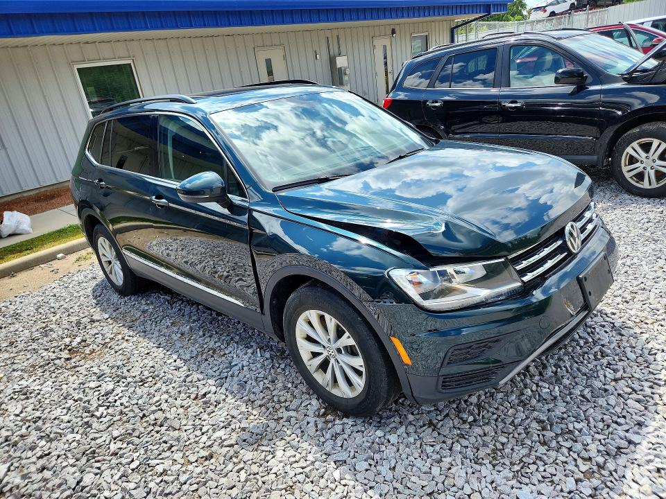 57967766 :رقم المزاد ، 3VV2B7AX0JM066622 vin ، 2018 Volkswagen Tiguan مزاد بيع
