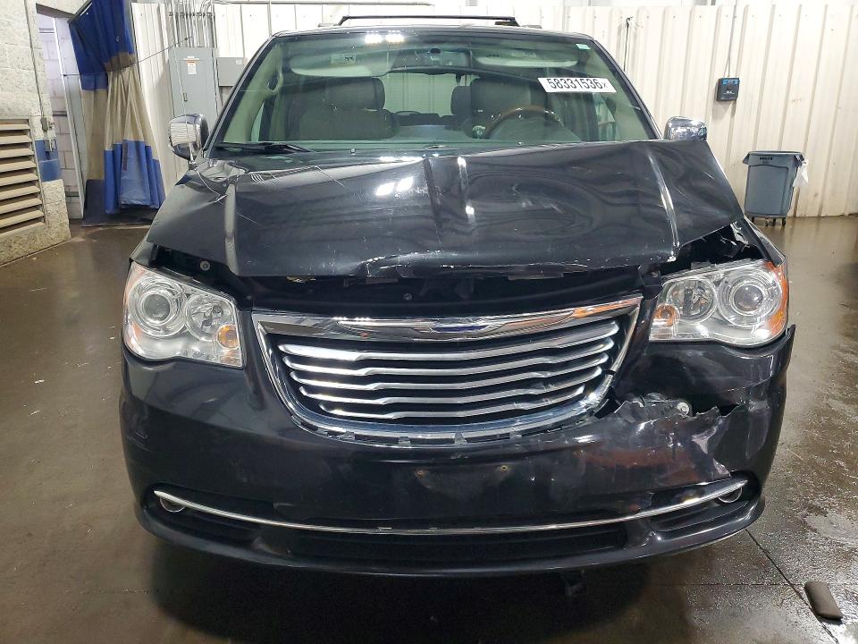2016 Chrysler Town & Country მანქანა იყიდება აუქციონზე, vin: 2C4RC1GG1GR240701, აუქციონის ნომერი: 58331536