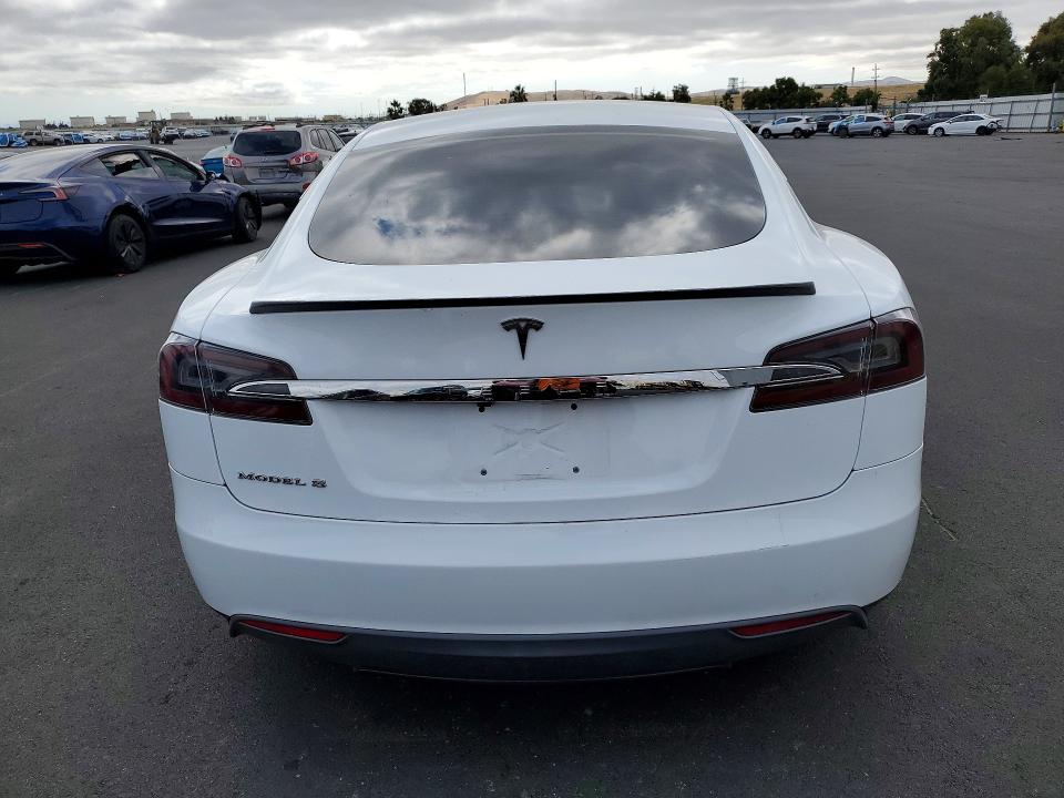 Продажа на аукционе авто 2013 Tesla Model S, vin: 5YJSA1DN0DFP05907, номер лота: 57091176