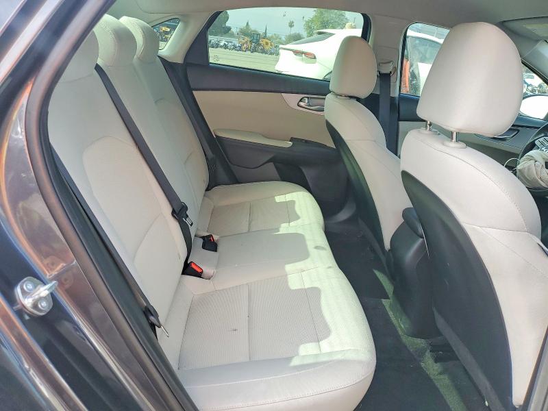 58594476 :رقم المزاد ، 3KPF24AD9PE678535 vin ، 2023 Kia Forte مزاد بيع