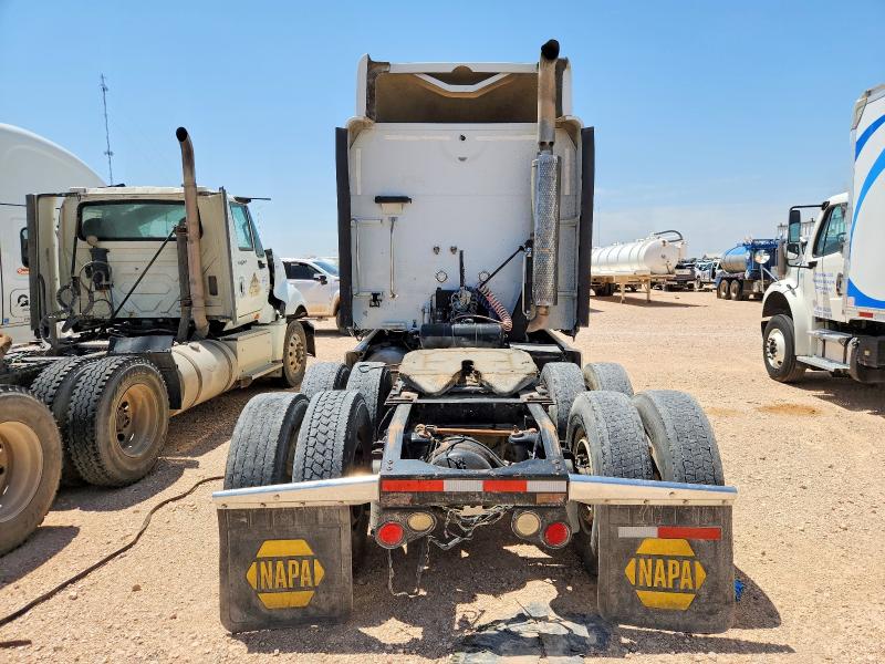 56337086 :رقم المزاد ، 1XPHD49X5AD101753 vin ، 2010 Peterbilt 386 مزاد بيع