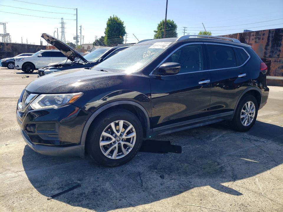 59017556 :رقم المزاد ، KNMAT2MT0HP588299 vin ، 2017 Nissan Rogue مزاد بيع