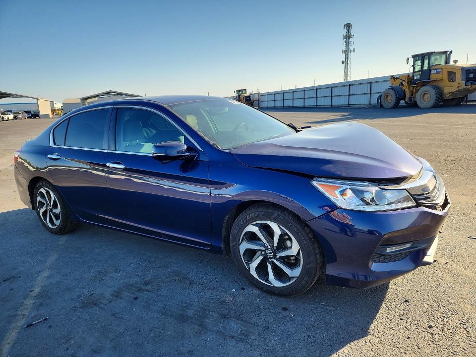 58130826 :رقم المزاد ، 1HGCR2F73GA184200 vin ، 2016 Honda Accord مزاد بيع