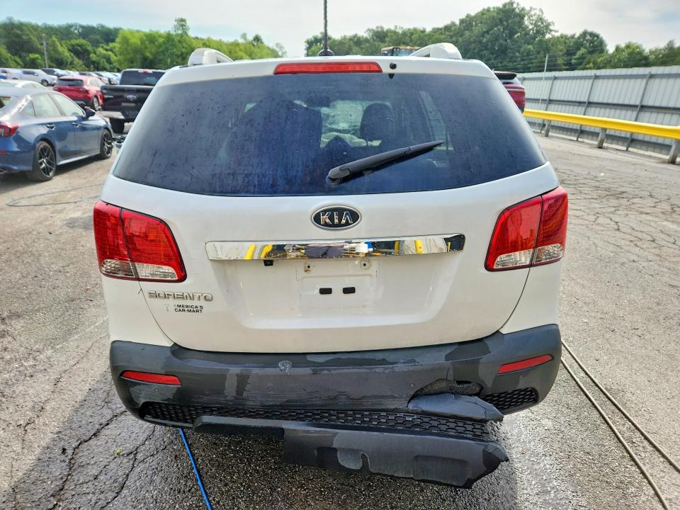 2013 Kia Sorento მანქანა იყიდება აუქციონზე, vin: 5XYKT3A68DG337195, აუქციონის ნომერი: 55797156
