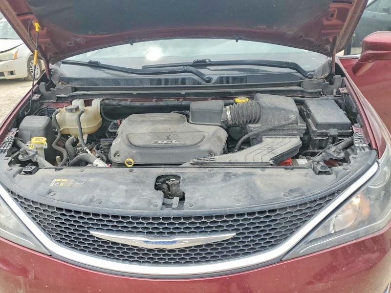 58495406 :رقم المزاد ، 2C4RC1BG9HR627618 vin ، 2017 Chrysler Pacifica مزاد بيع